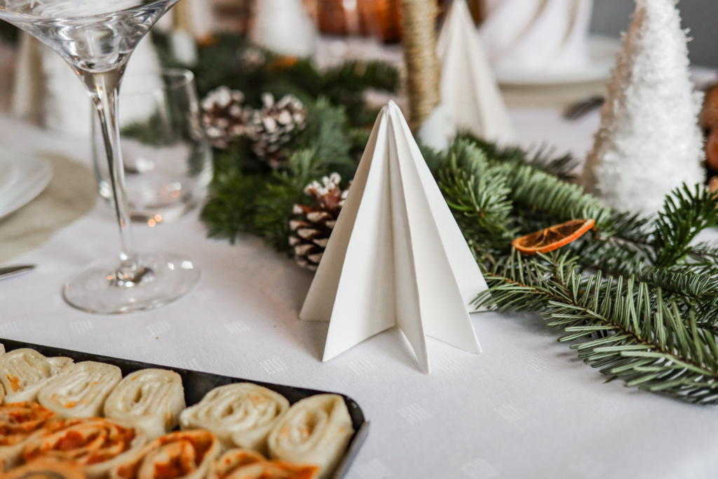 Tuto DIY décoration de Noël table de fête sapin en papier origami