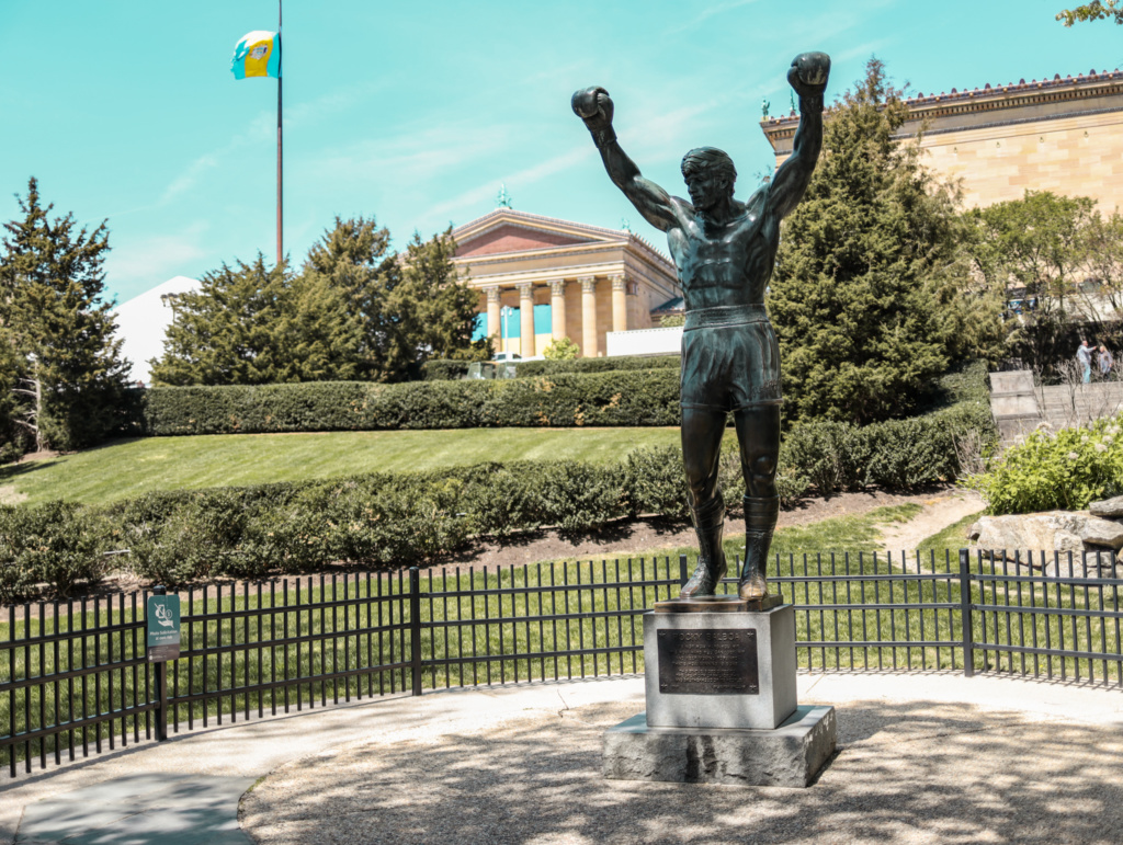 statue de rocky et rocky steps à philadelphie 
