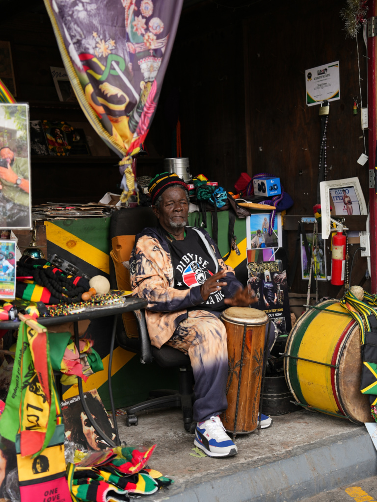 musée de bob Marley bongo Herman
